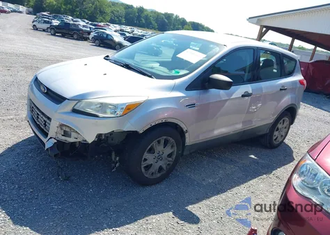 2015 Ford Escape S z USA, uszkodzony, nr VIN 1FMCU0F79FUA87965